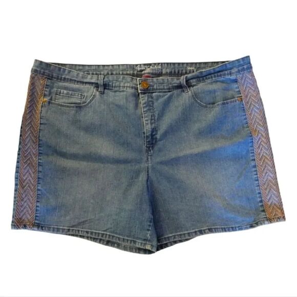 GV High Waisted Chevron Embroidered Sides Denim Jean Shorts Plussize 16 - Picture 1 of 15